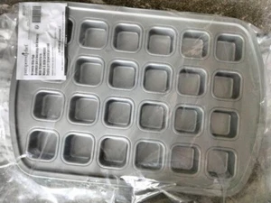 Pampered Chef neuwertig neue Version Brownie Bisspfanne KOSTENLOSER VERSAND! #101172 - Bild 1 von 1