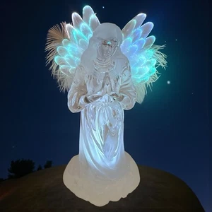 Leuchtender Engel Figur Farbwechsel LED Federflügel Weihnachtsdeko - Bild 1 von 10