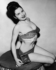 JEANNE CARMEN MODEL AND ACTRESS PIN UP - 8X10 PUBLICITY PHOTO (BT657)