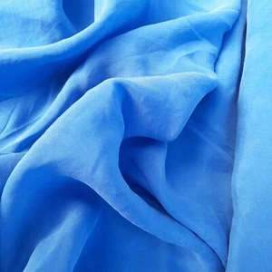 0,5 Meter Stoff Cupro (Vegane Seide) Viskose Vegan Blau THALIA 55,-/lfm STF-21 - Picture 1 of 4