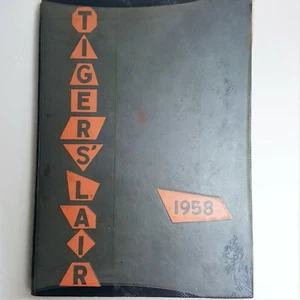 SNYDER HIGH SCHOOL SNYDER, TEXAS YEARBOOK -TIGERS LAIR-1958 WITH ORIGINAL COVER  - Picture 1 of 1