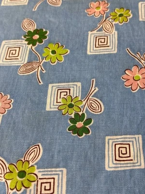 Vintage Floral Print Cotton Fabric 1/2 yard x 34" Quilting - Image 1 of 4