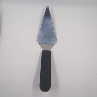 Pampered Chef Perfect PIE & CAKE SLICER Serrated Wedge Shaped SLICE 'N SERVE® - Image 1 of 4