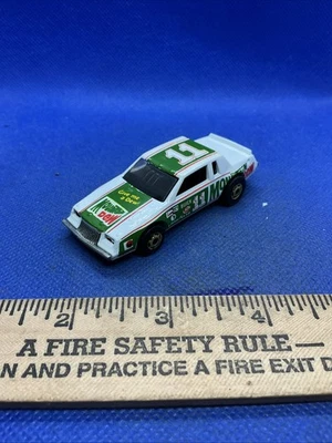 Buick Regal #11 Mountain Dew Blackwall Gold Wheel 1982 Hot Wheels Racing Stocker Foto 1 de 4