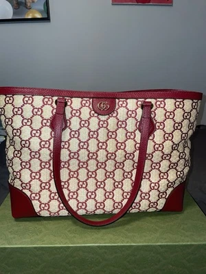 Bolso de Mano Gucci Ophidia Mediano Cuero/Paja GG Rojo Cereza Nuevo y Bolso Antipolvo Foto 1 de 4