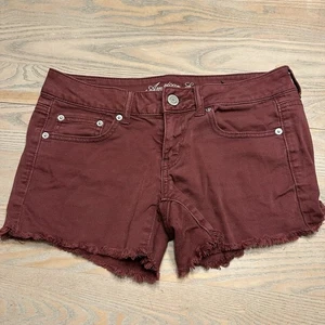 American Eagle Stretch Maroon Denim Shorts Women’s 6 w/ 3.5” Inseam Raw Hem - Picture 1 of 13