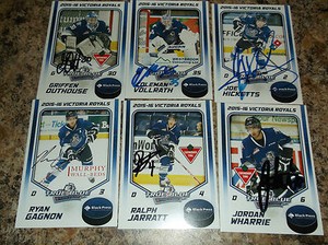 2015-16 VICTORIA ROYALS WHL AUTOGRAPHED TEAM SET