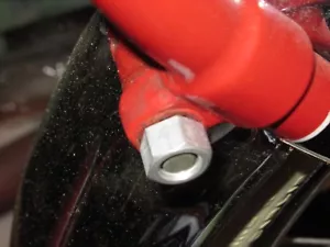 Repuesto Schwinn Spring Springer Horquilla Pivote Perno Tuerca para B6 Phantom Panther - Imagen 1 de 5