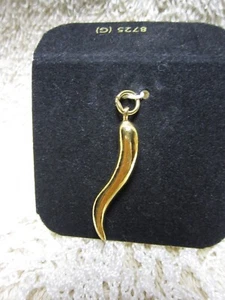 SARAH COVENTRY "ITALIAN HORN"/chili Pepper Gold Tone PENDANT/Charm 1 1/4" NEW OS - Picture 1 of 5