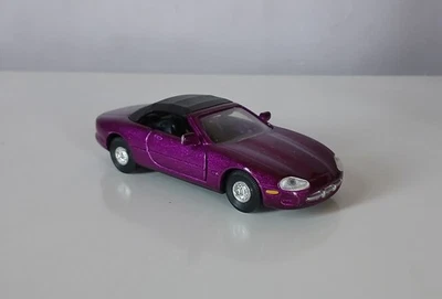 Latas Juguetes Jaguar XK8 Pullback  Foto 1 de 3