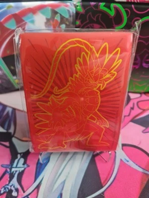 Pokémon Kartenhüllen Koraidon · 65 Sleeves · Original 2023 · Neu & OVP · Deutsch - Bild 1 von 4