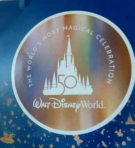 Walt Disney World "La celebración más mágica del mundo" 72" tabla de crecimiento nuevo - Imagen 1 de 7