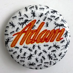 Pin de música de hormigas botón Adán y las hormigas de colección raro de principios de 1980 insignia de 1,25" - Imagen 1 de 2