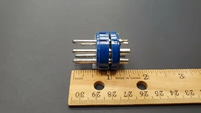 Amphenol - 22 Shell 6 position pin, 5 x 12 Awg, 1 x 16 Awg NOS - 9722-15P - Image 1 of 2