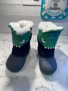 Stivali da neve invernali Monster Dino Thermolite nuovi ragazzi Cat & Jack bambino taglia 6 - Foto 1 di 4