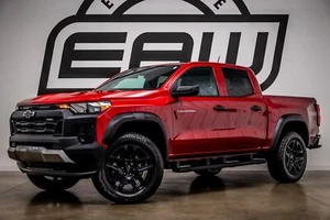2024 Chevrolet Colorado 4WD Trail Boss - Picture 1 of 40