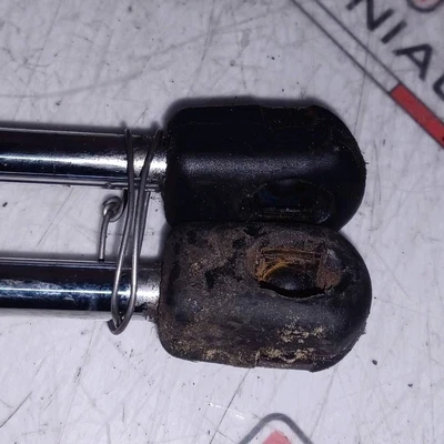 30803472 Asta ammortizzante portello post. DX VOLVO V40 1.9 D SW 5p/d/1870cc - Imagen 1 de 3