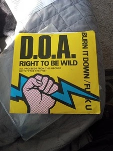 D.O.A. - BURN IT DOWN b/w FUCK U 1983 7" Single with pic sleeve and insert! - Foto 1 di 6