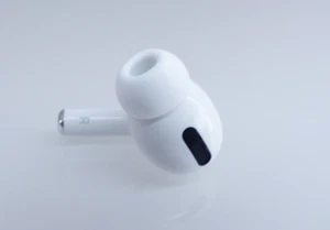Słuchawki Apple AirPods Pro A2083 TYLKO PRAWE używane #98 - Zdjęcie 1 z 4