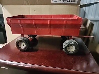 Vintage 1987 Ertl Case International Steel Flare Box Wagon 1/16 No 635 - Image 1 of 4