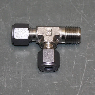 Parker Male Run Tee 4-4-4 RBZ-SS, 1/4" NPT x 1/4" CPI Comp Tube, 316 SS Fitting - Image 1 of 4