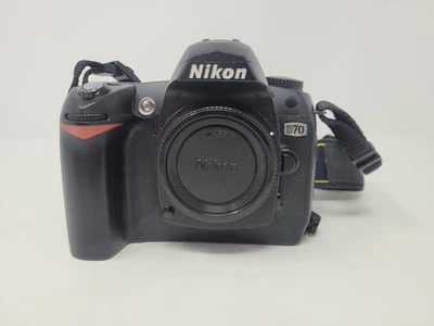Solo cuerpo de cámara digital Nikon D70 Foto 1 de 4