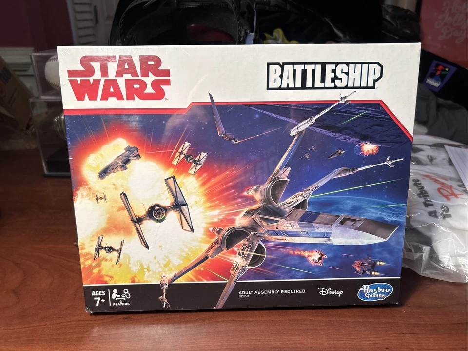 ¡Nuevo! Tablero de juego Hasbro Disney Battleship Star Wars - B2358 Foto 1 de 4