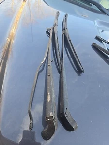 77-81 PONTIAC FIREBIRD TRANS AM WIPER ARMS 2ND GEN GM FORMULA T/a Oe 1977-1981 - Picture 1 of 3