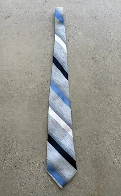 Corbata de Colección Eli Thomas Azul Gris Blanco y Negro Rayas Inclinada Hecha en EE. UU. Foto 1 de 4