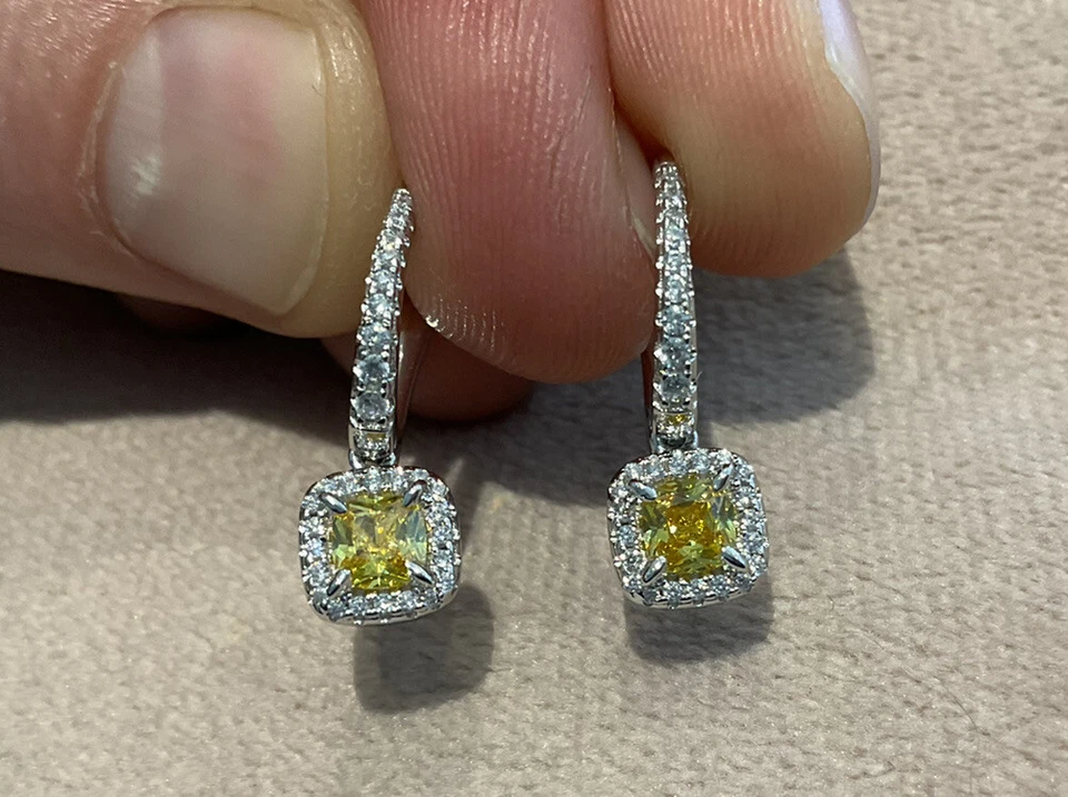 Pendientes de corte princesa canario de diamantes de 1,51 quilates enchapados en platino 925 Foto 1 de 4