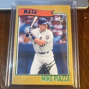 Mike Piazza 2023 Topps Brooklyn Collection Gold Parallel #40 HOF SP /50 NM-MT - Picture 1 of 5