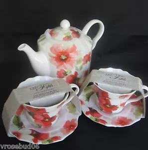 222 FIFTH ALICIA FLORAL 6 CUP TEAPOT WITH TWO TEA CUPS BRAND NEW - Picture 1 of 6