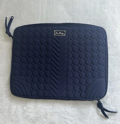Funda para portátil Vera Bradley 10”x14” azul marino con cremallera Foto 1 de 4