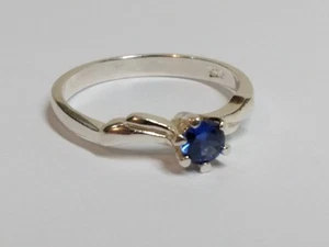Size N & 1/2 sterling Silver 925 ladies Ring solitaire small blue stone vintage - Picture 1 of 11