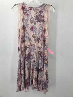 Vestido Halter Intimately Free People Rosa Talla Grande Floral Atado Hasta la Rodilla Foto 1 de 3