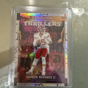 2024 Panini Rookies & Stars Thrillers Silver Prizm Patrick Mahomes II - Bild 1 von 2