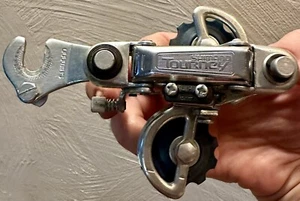 Vintage Shimano Tourney 5 Speed Short Cage Rear Derailleur Claw Type - Picture 1 of 8