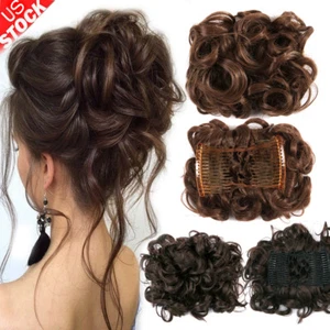 Neu Damen Kamm Clip In lockiges Haarteil Chignon Haarverlängerung Haarbrötchen Hochsteckfrisur HEISS - Bild 1 von 33