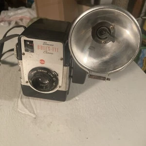 vintage kodak brownie camera Bulls Eye With Flash - Picture 1 of 4