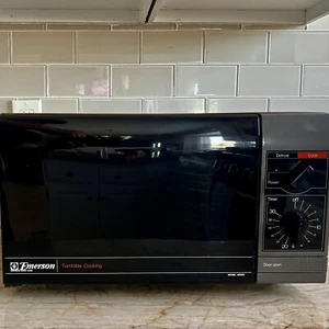 VTG Emerson Microwave Oven Woodgrain w/Turntable 90s Model AR550 Tested Working - Picture 1 of 16