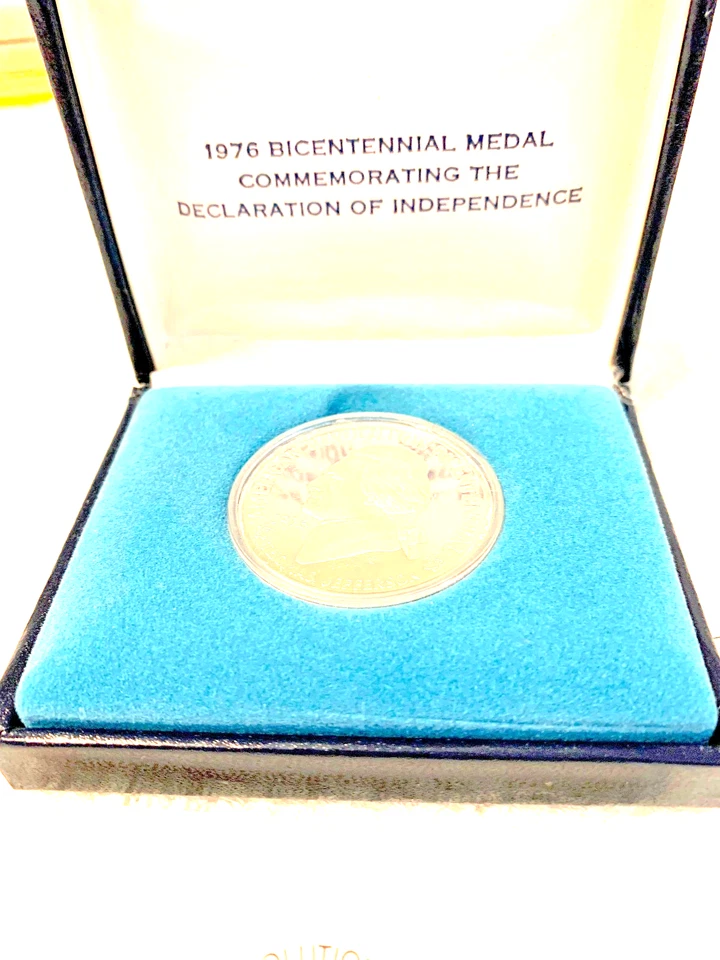 1976 BICENTENNIAL MEDAL COMMEMORATING THE DECLARATION OF INDEPENDENCE - Image 1 of 1
