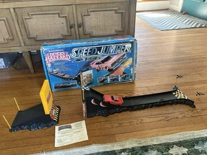 The Dukes of Hazzard Speed Jumper Stunt Set 1982 Knickerbocker In Box 95% Comple - Picture 1 of 12