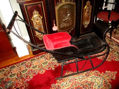 Excelente! Antiguo trineo de empuje de madera para niños americanos tempranos con adornos de águila de latón Foto 1 de 4