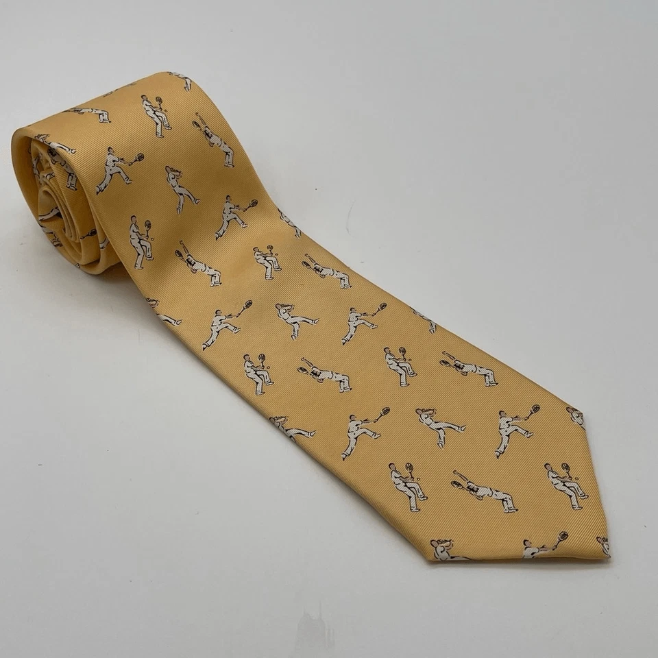 ¡LIQUIDACIÓN! Corbata para hombre LANDS' END amarilla 100 % seda con estampado de tenis hecha a mano  Foto 1 de 4