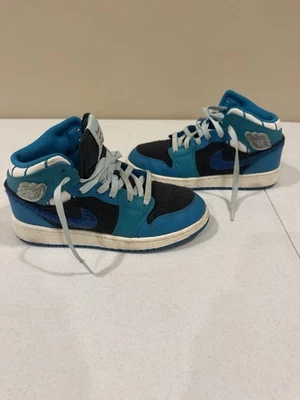 Nike Air Jordan 1 Mid GS Sky J Teal FJ9482-004 Juvenil 5Y Azul Teal Negro Foto 1 de 4