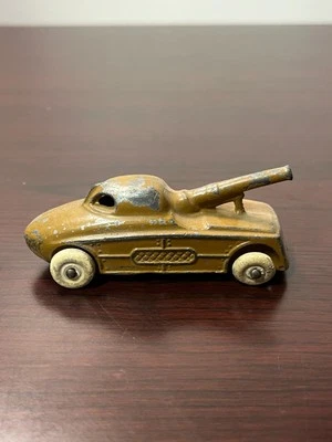VTG Barclay Slush Lead toy Soldier Tank with Working Wheels - Image 1 of 4