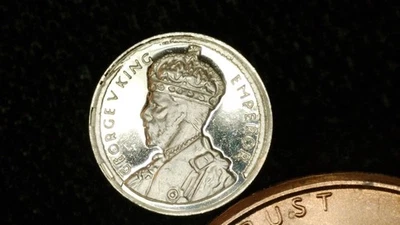 MINIATURE COIN 1935 NEW ZEALAND CROWN PROOF LIKE STERLING SILVER - Image 1 of 2