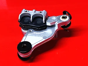 MILANO & MODENA 50 - 125 2014 A 2021 MONTAJE PINZA FRENO TRASERO DOBLE POT - Imagen 1 de 4