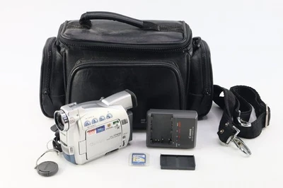 Canon NTSC ZR65MC Mini DV Digital Video Camcorder 400x Digital Zoom Tested - Image 1 of 4