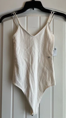 Body elástico delantero ajustado American Eagle en crema talla XXS NUEVO CON ETIQUETAS Foto 1 de 4